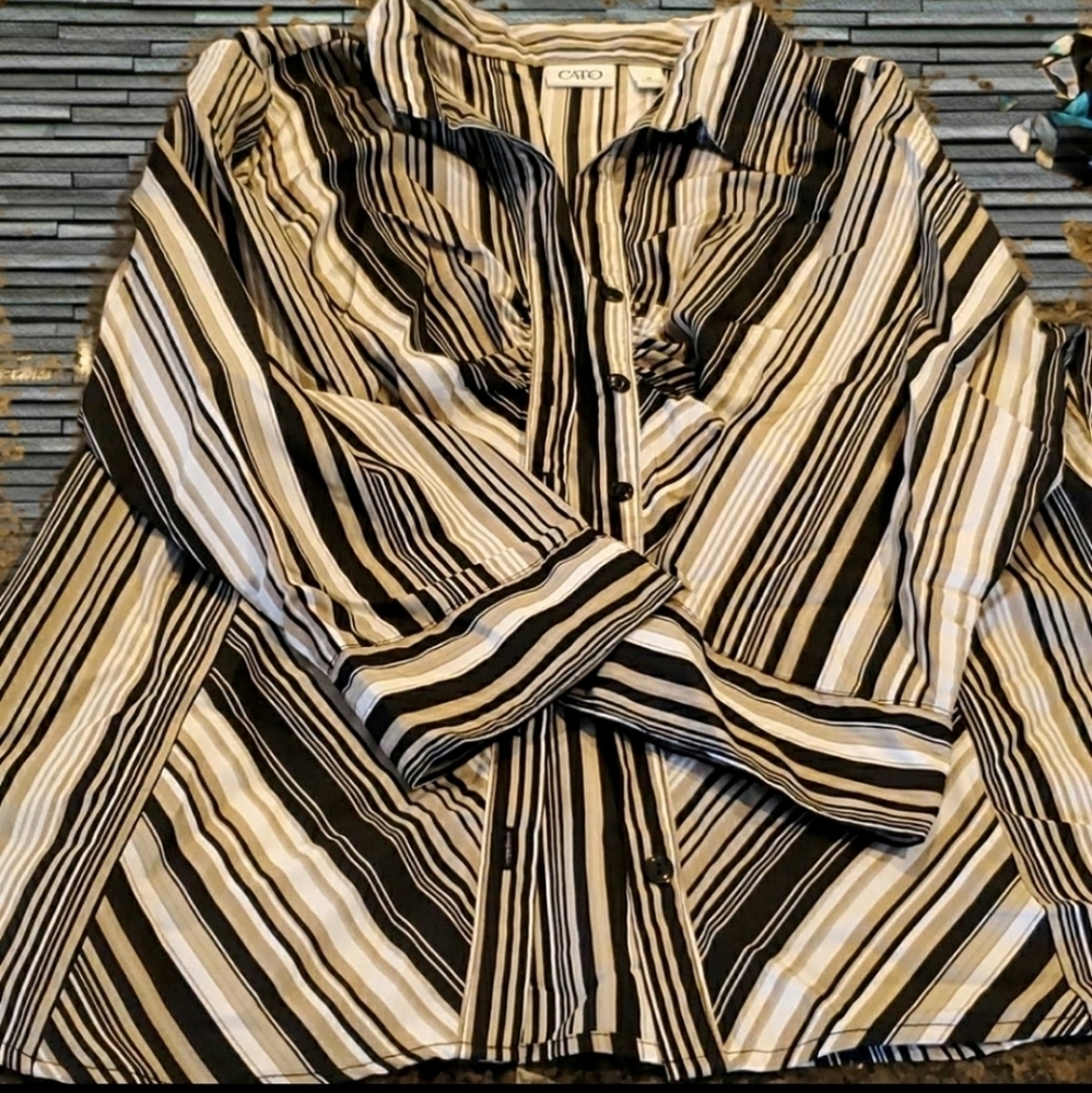 Cute Cato Button Down - image 7